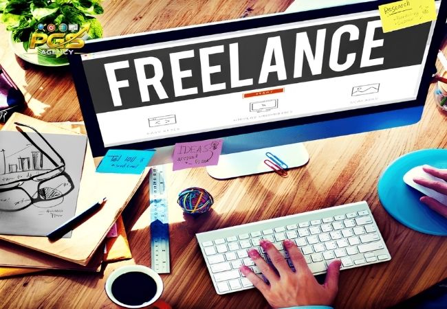 Tự Làm, Thuê Freelancer Hay Thuê Agency Sản Xuất Video AI? Tự Làm, Thuê Freelancer Hay Thuê Agency Sản Xuất Video AI?
